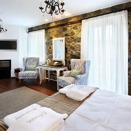 Aristotelio Boutique Hotel 3*