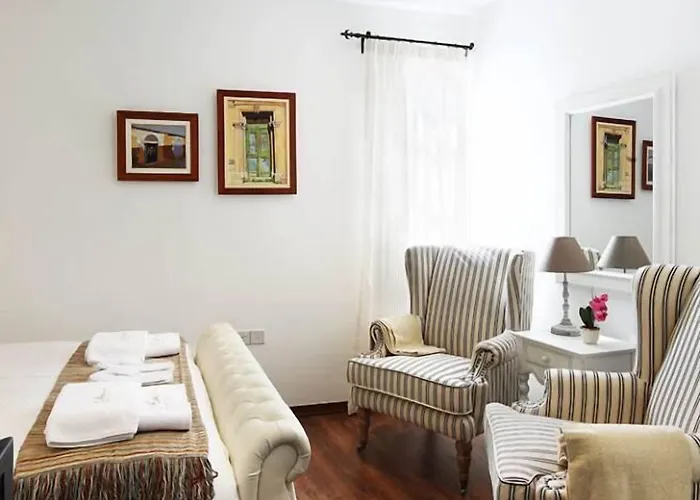 Aristotelio Boutique Педулас