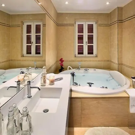 Aristotelio Boutique Bed & Breakfast 4*